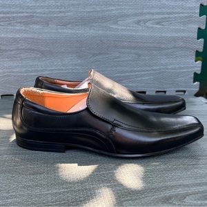 Men’s loafers size 11